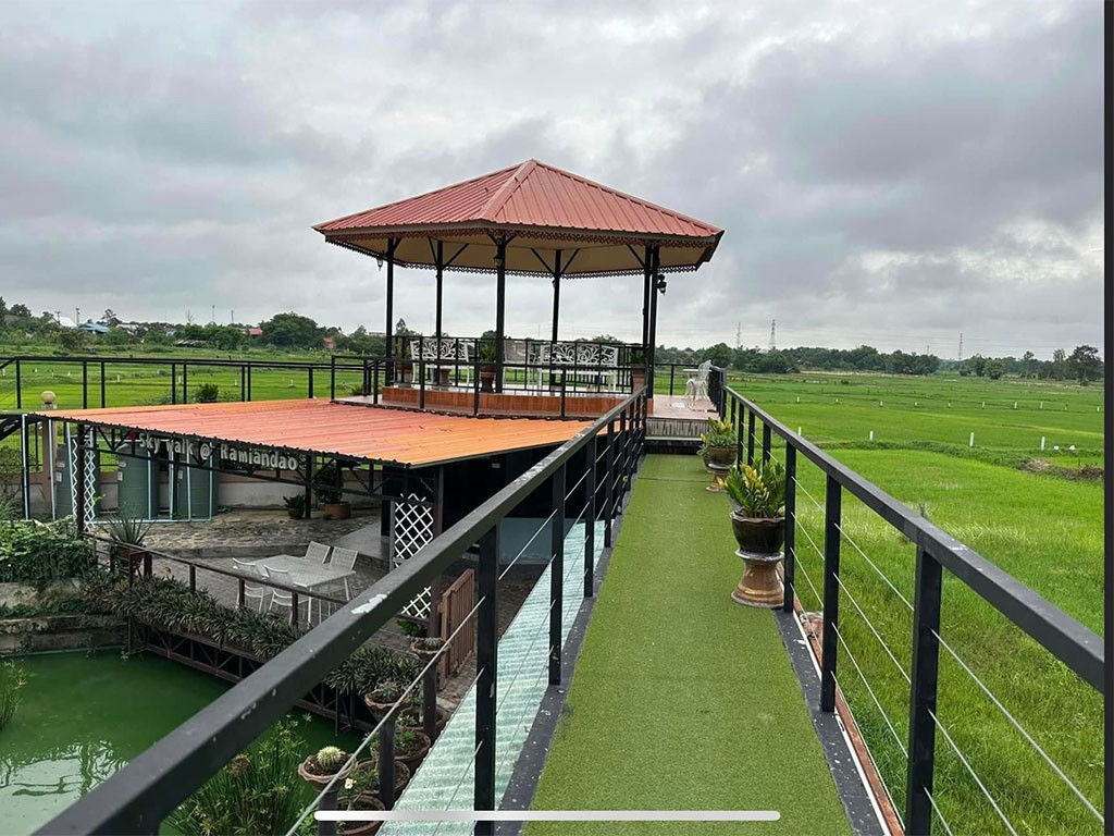 ระเมียรดาว บูติค เพลส