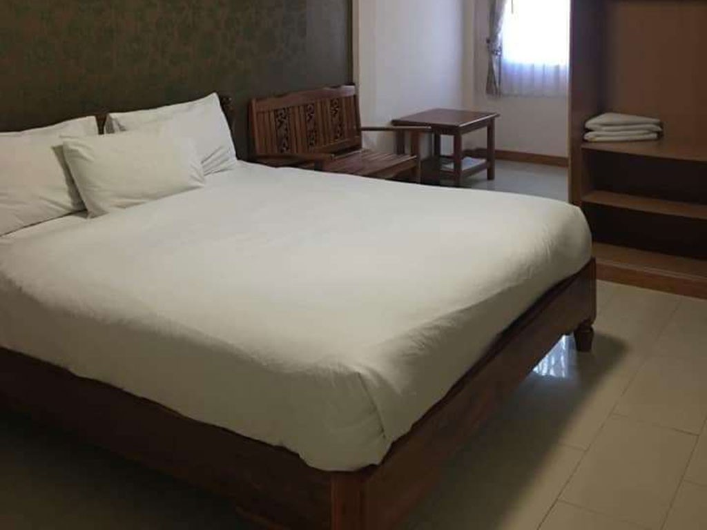 โรงแรมเวชสวัสดิ์ เพลส