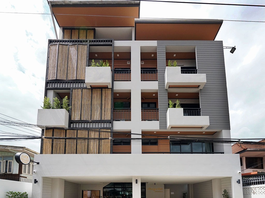 ลัคอีสานลอฟต์