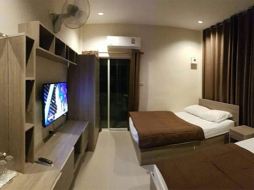 บ้านยาย โฮเต็ล