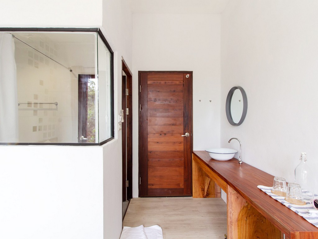 เอสเคป ไลฟ์ เกาะกูด