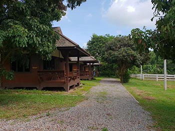 普陀湾奔道酒店（Phutawan Pundao）