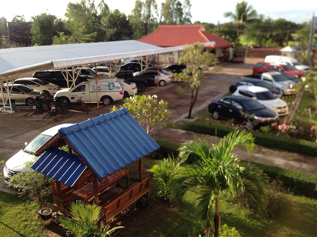 บ้านสวนฟ้าใส