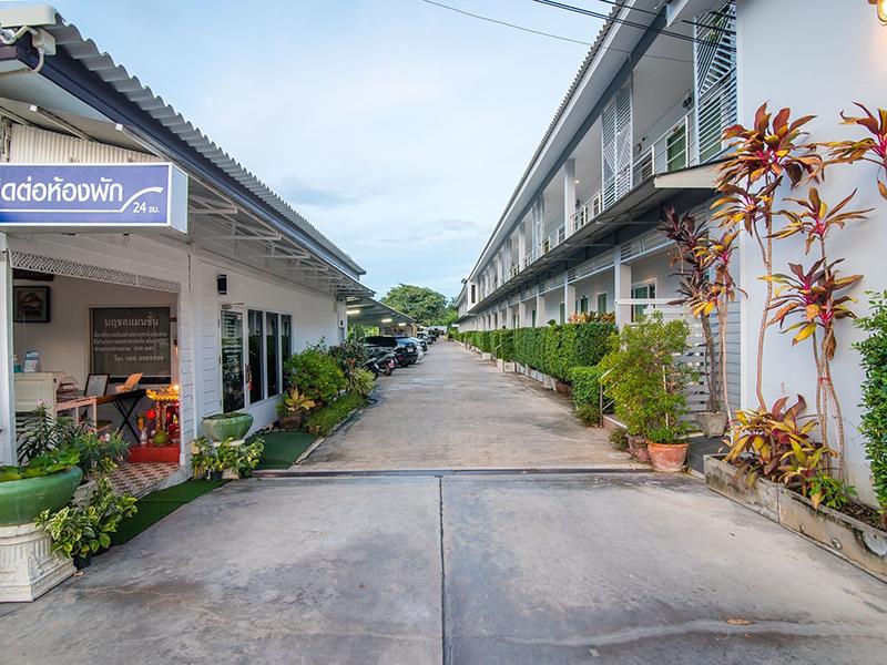 Hotel image Naruchon Hotel