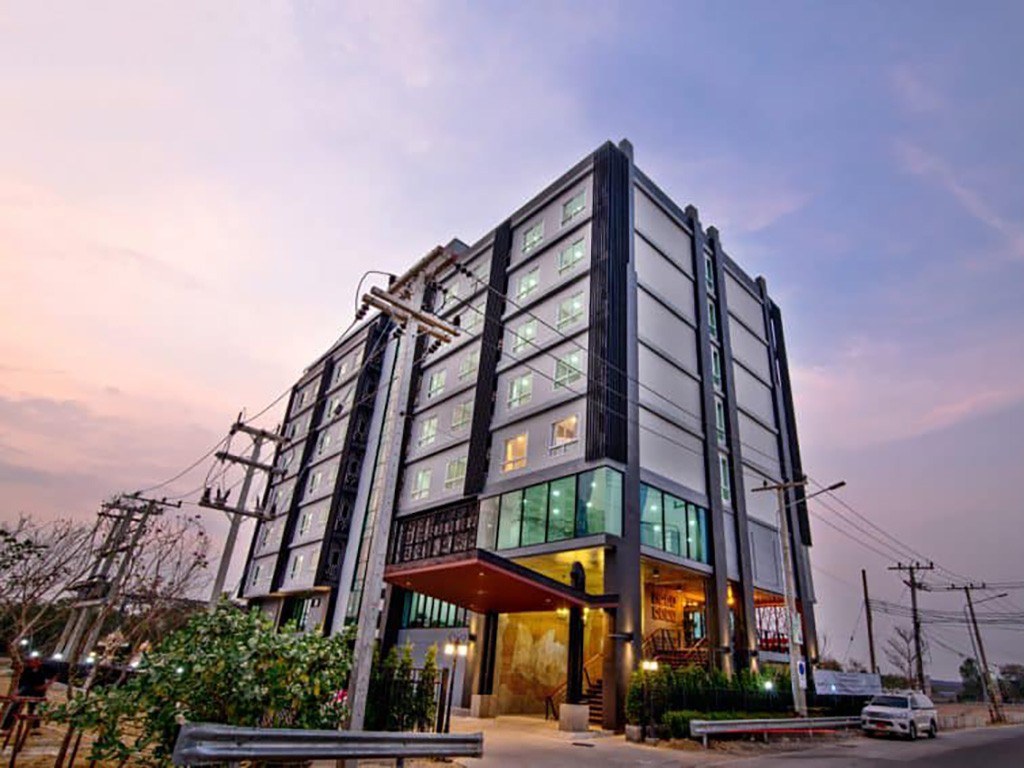 เดอวีลอฟท์ โฮเทล โคราช