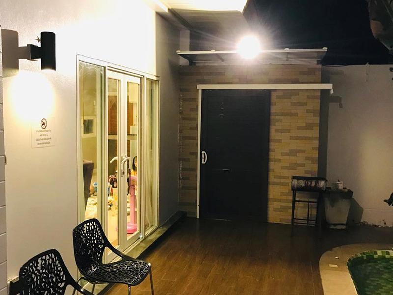 บ้านมีสุข พูลวิลล่า สัตหีบ