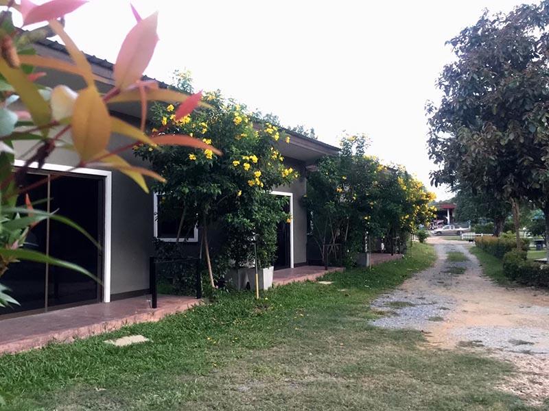 รัชนี รีสอร์ท