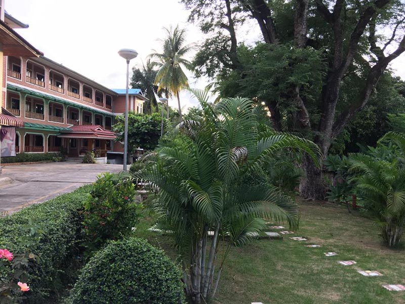 Hotel közelben Baan Rom Mai Maehongson