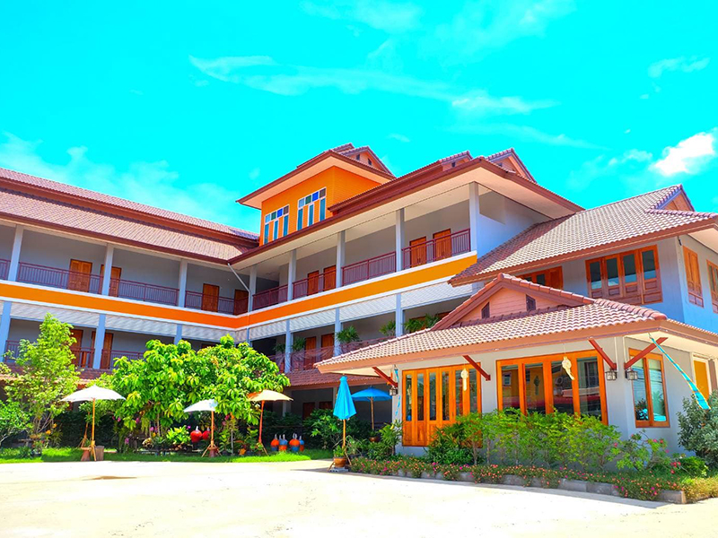 Muang Maihom Resort