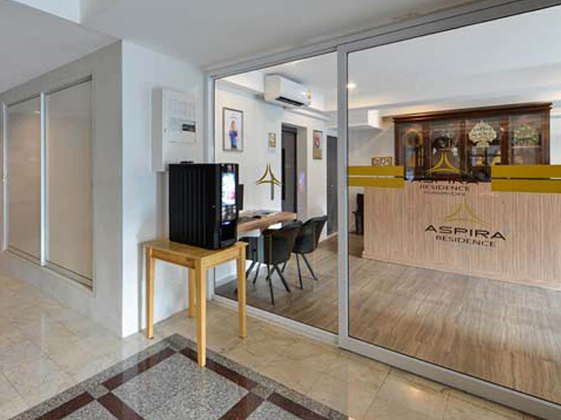 Hotels Nearby Aspira Residence Ruamrudee 