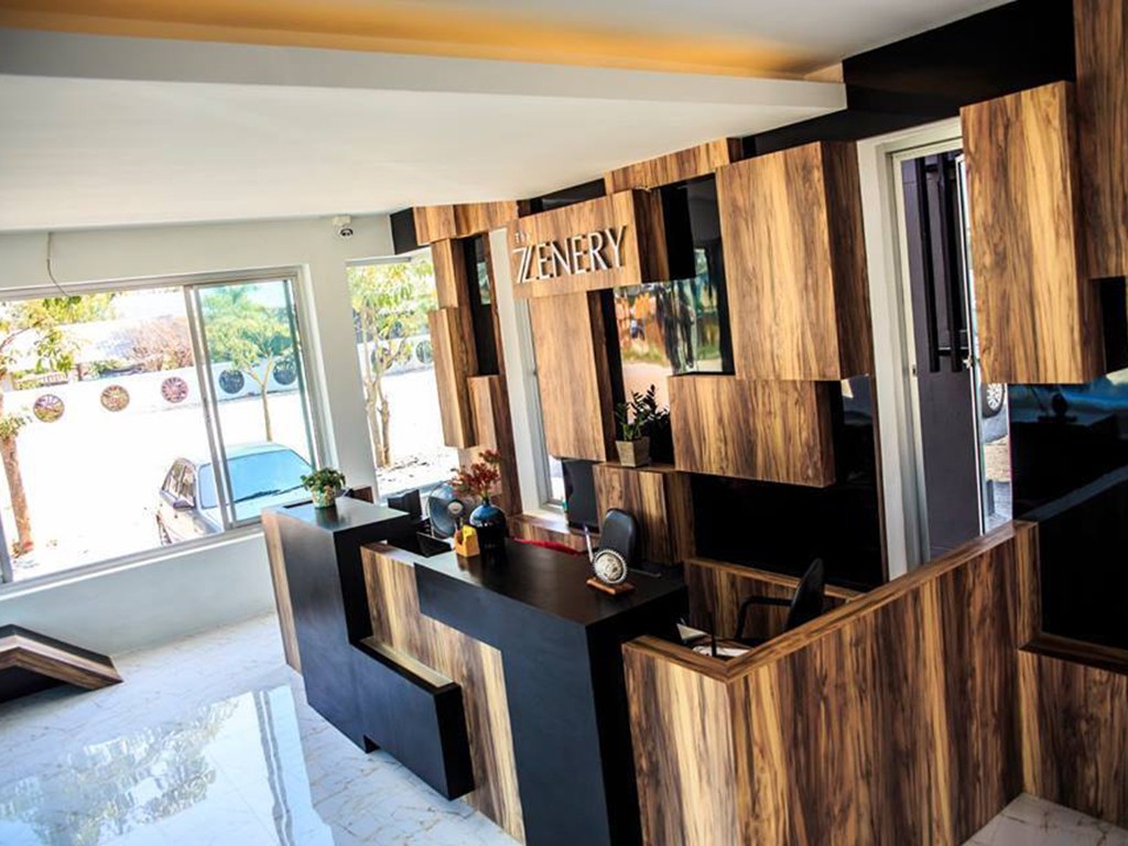 เดอะ เซเนอรี