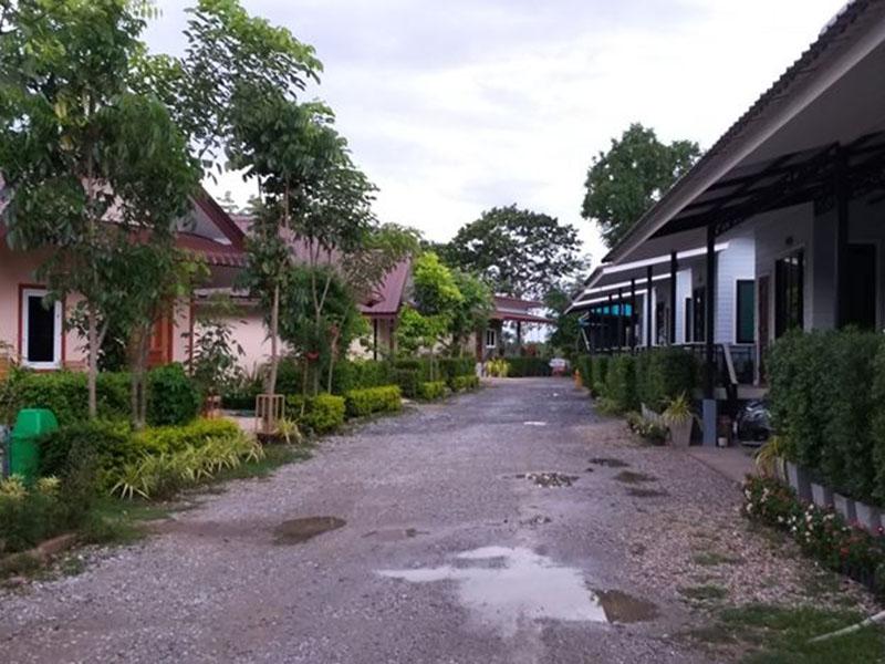 น้ำหอม รีสอร์ท