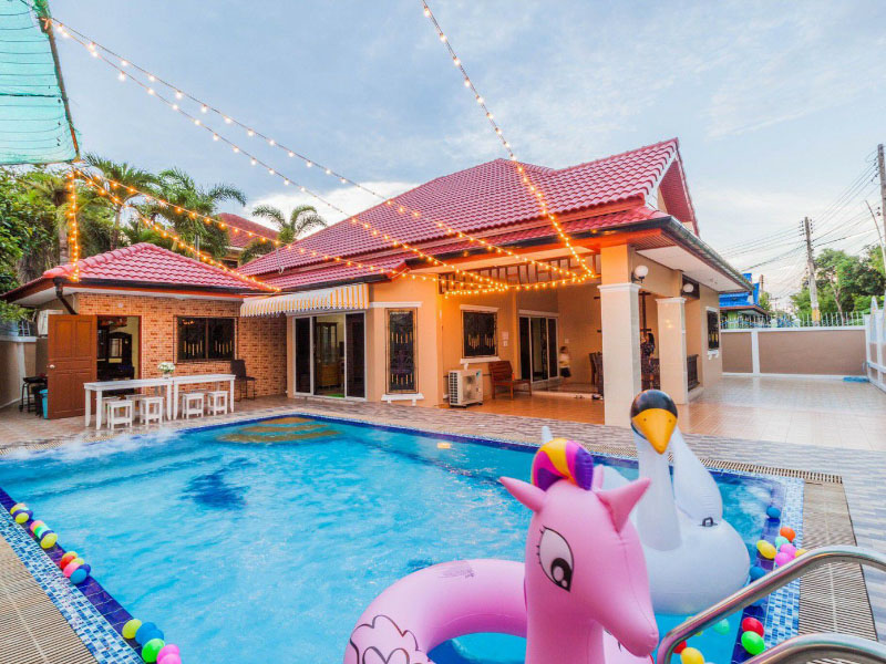 Rainbow Jacuzzi Pool Villa