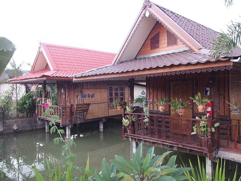 น้องปอเรือนไทย รีสอร์ท