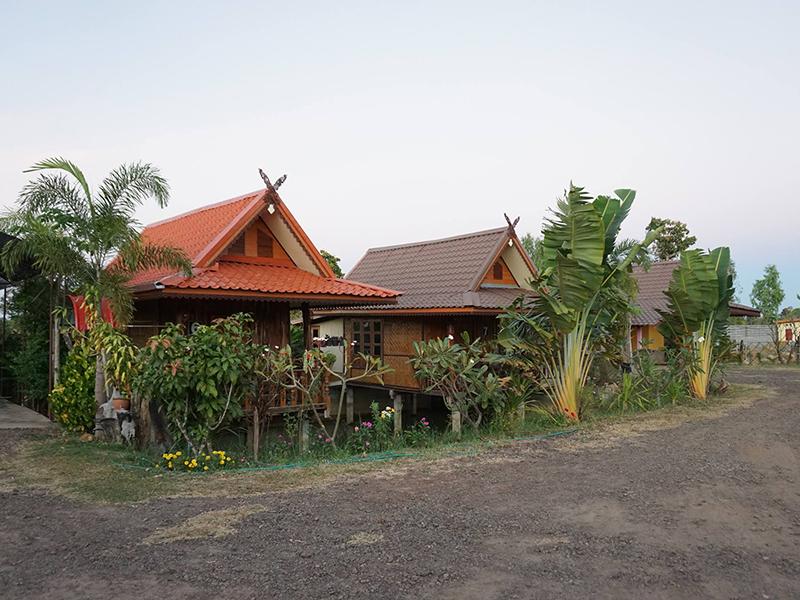 น้องปอเรือนไทย รีสอร์ท