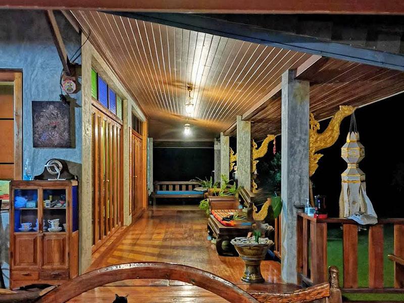 บ้านชายเขา โฮมสเตย์