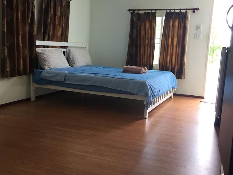 ไลฟ์อัพ คอนโดมิเนียม