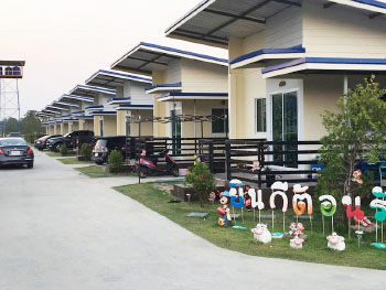 เรือนแก้วเจ้าจอม รีสอร์ท