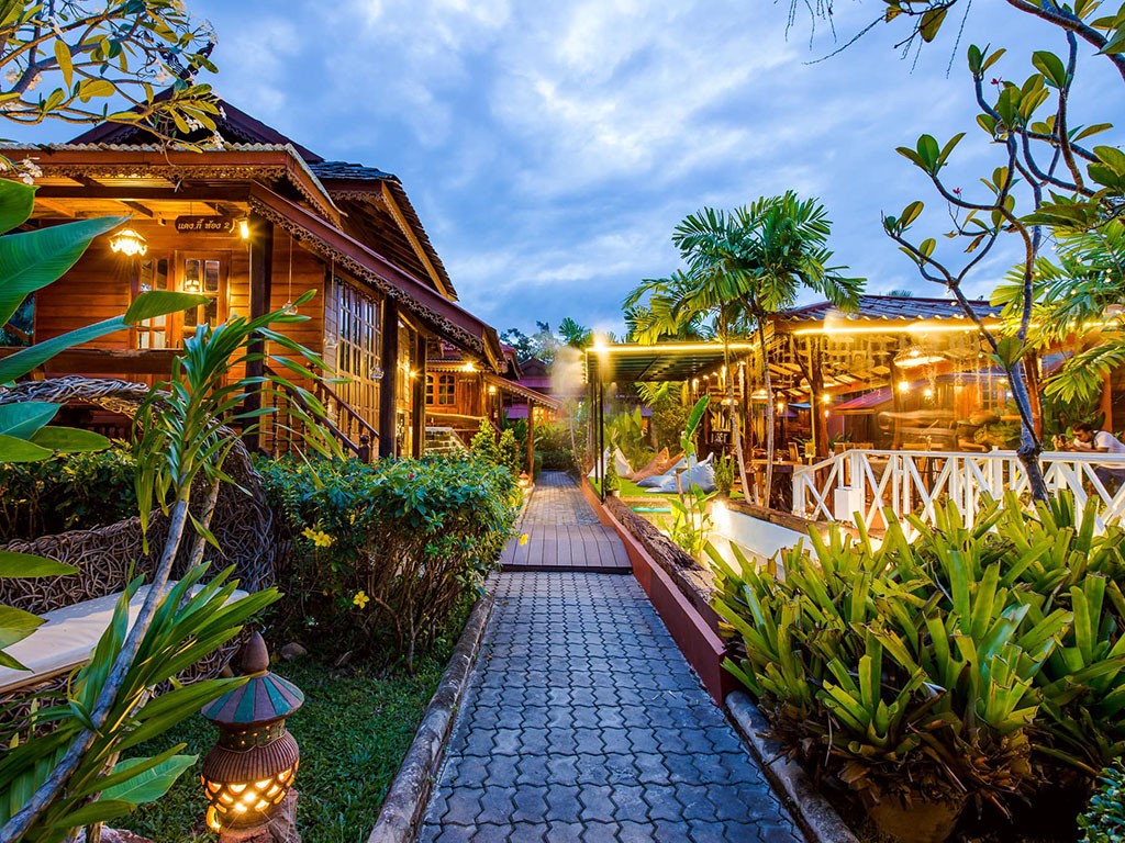 Hotels Nearby Dangky Resort