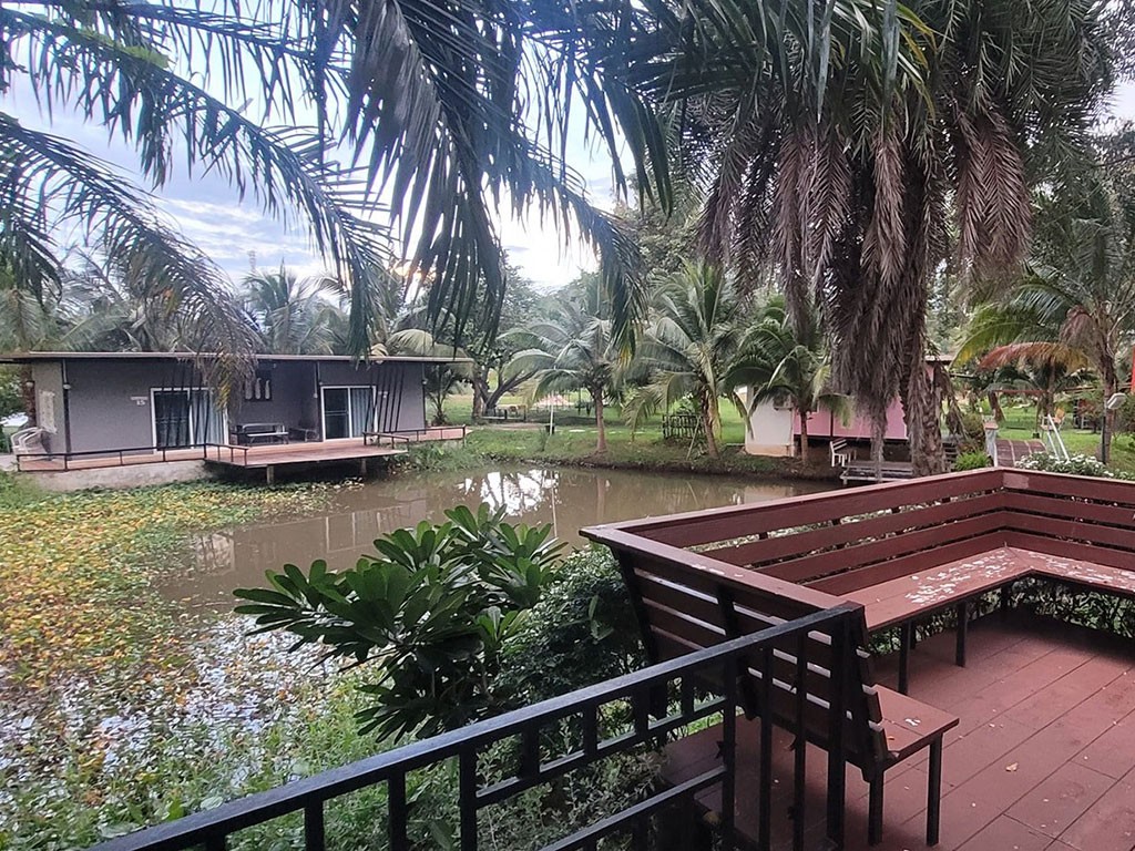 สวรรค์สร้างนางแก้ว รีสอร์ท