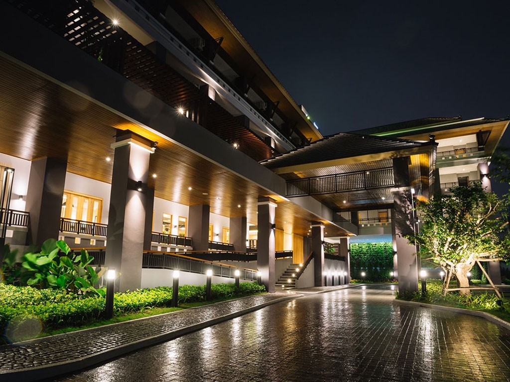 โรงแรมนาดี 10