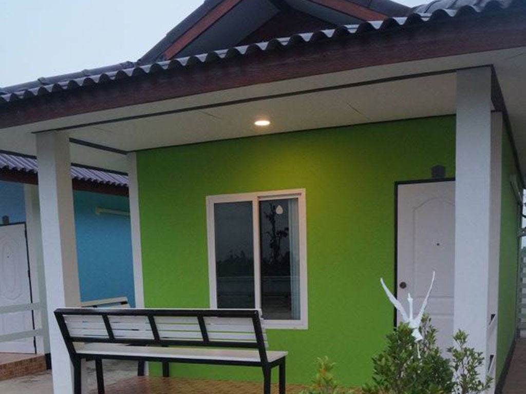 ไม้เลื้อย รีสอร์ท