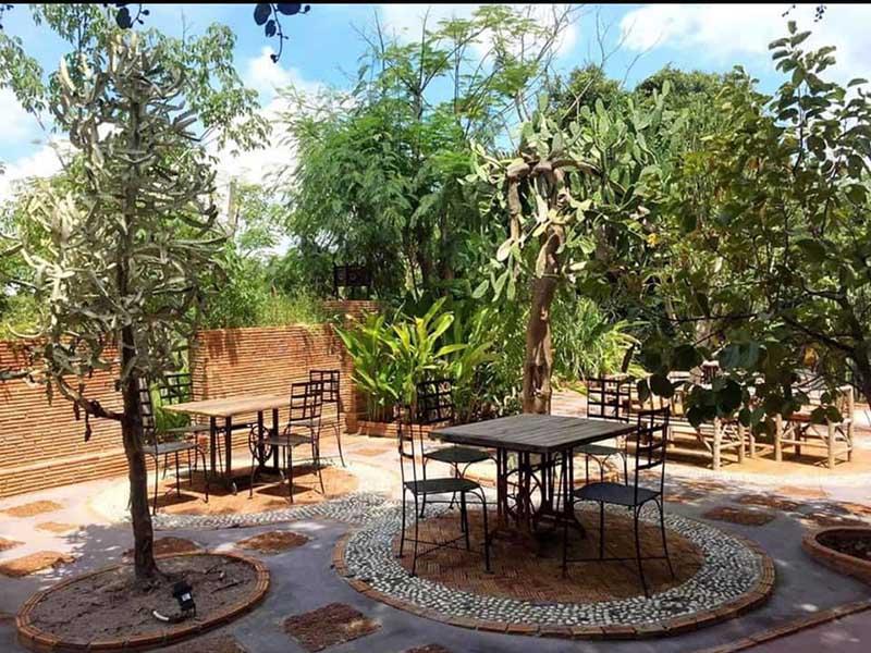 มีชีวา รีสอร์ท แอนด์ คาเฟ่