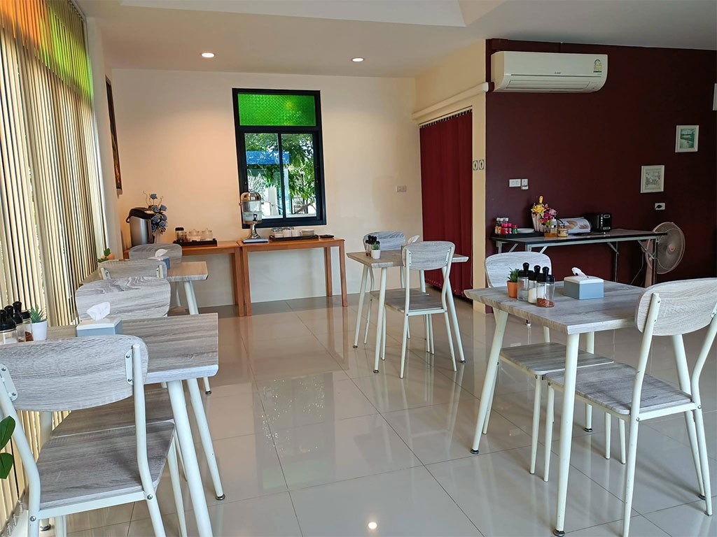 บ้านเคียงตะวัน โขงเจียม