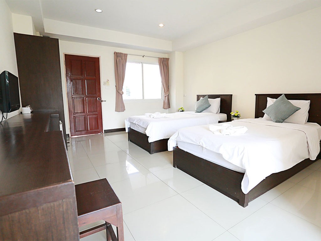 วีรวรรณ เพลส