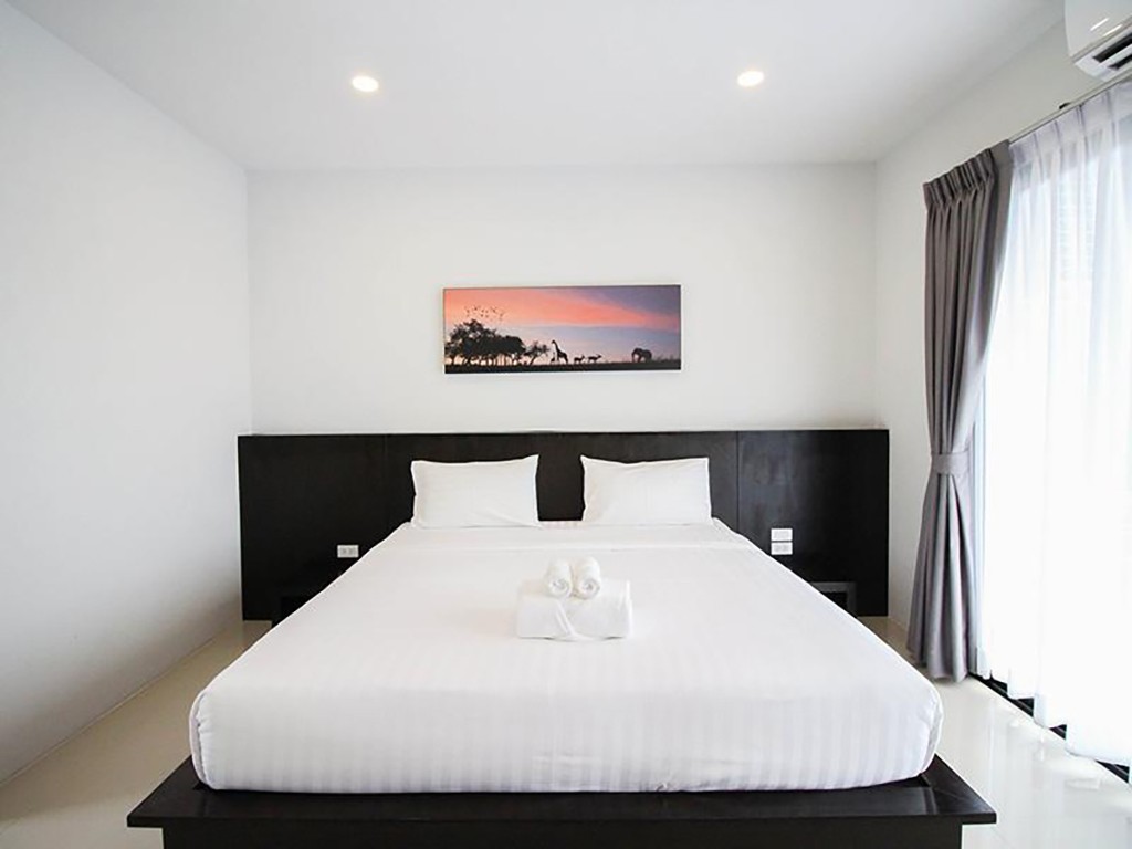 บ้านพลายงาม