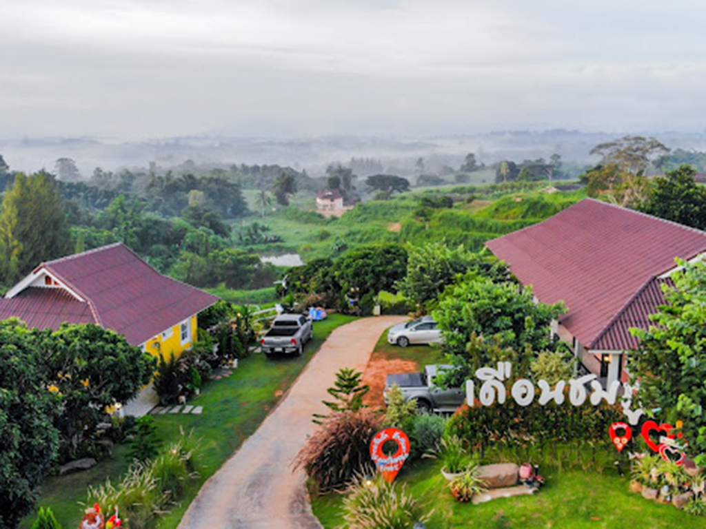 เดือนชมภู วังน้ำเขียว รีสอร์ท , วังน้ำเขียว - Deun Chom Phu Wangnamkeaw  Resort