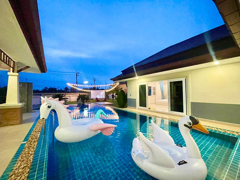 Bluely Sky Pool Villa