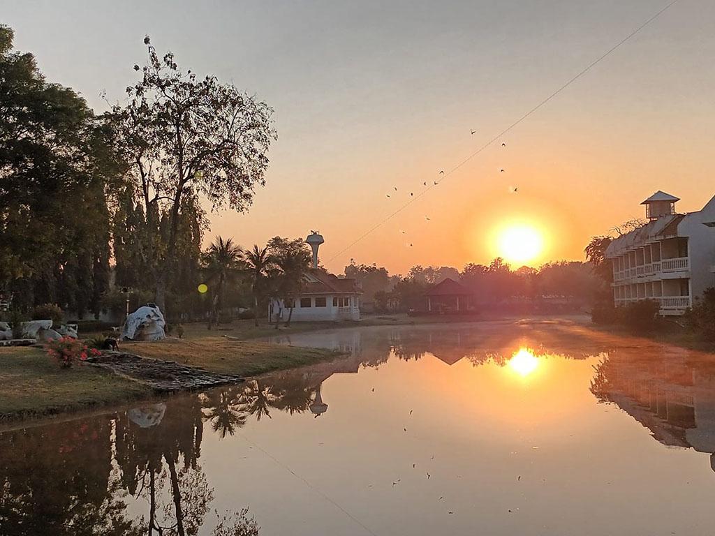 ปักธงชัยอินน์