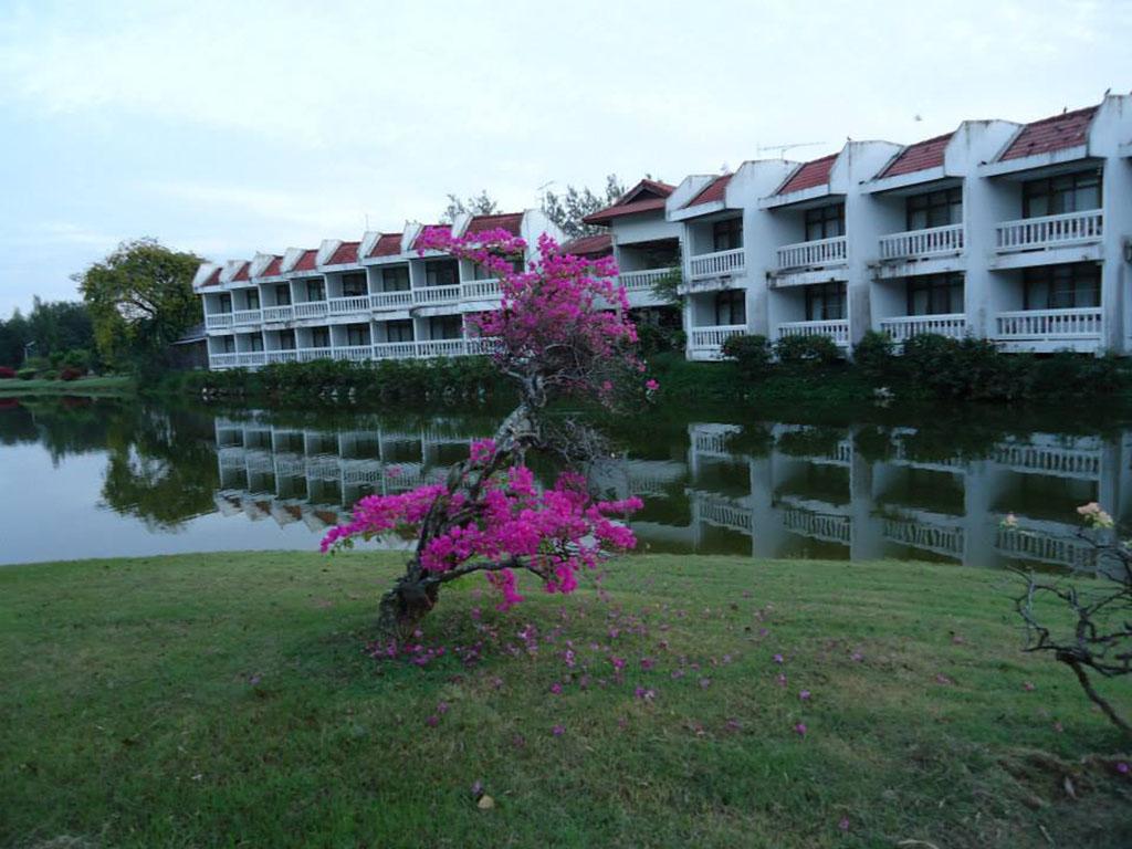 ปักธงชัยอินน์