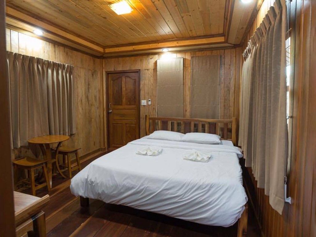 ภูธร รีสอร์ท