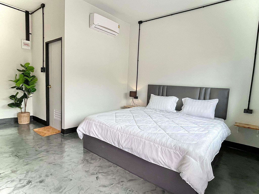 ส พวงทองรีสอร์ท