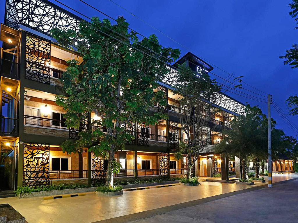 Hotels Nearby The Vega Resort Laem Chabang