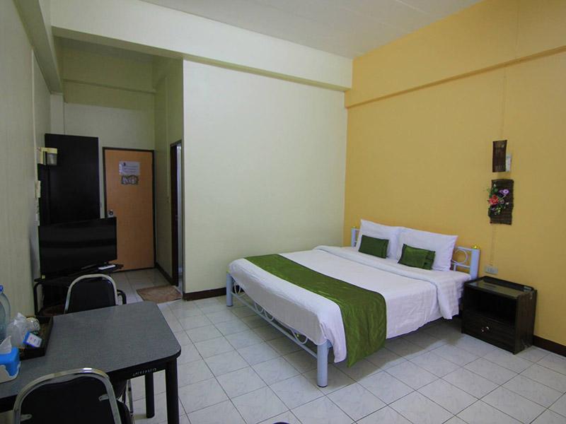 ลำพูน เพลส