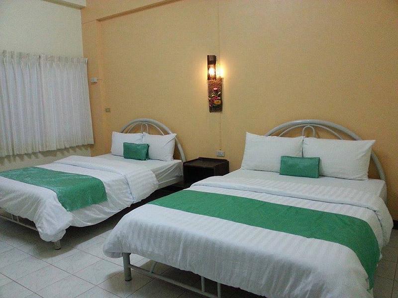 ลำพูน เพลส