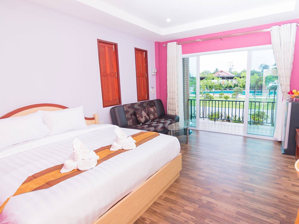 สำโรง การ์เด้น รีสอร์ท