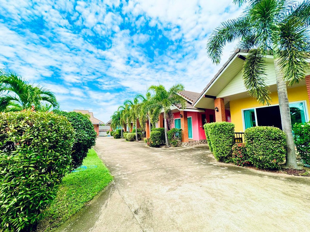 สำโรง การ์เด้น รีสอร์ท