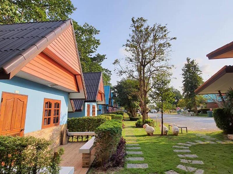 วรนุช รีสอร์ท สัตหีบ , ชลบุรี - Voranuch Resort Sattahip