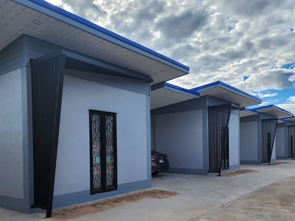 รีลาโฮเทล