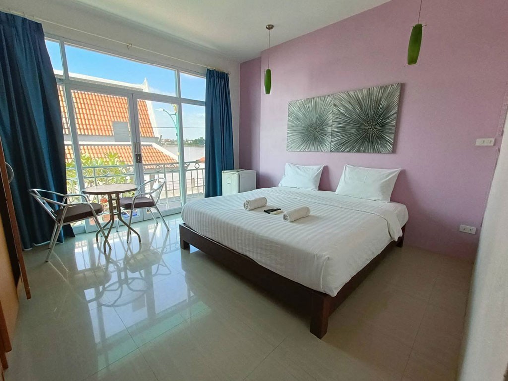 บ้านแม่ริมน้ำ