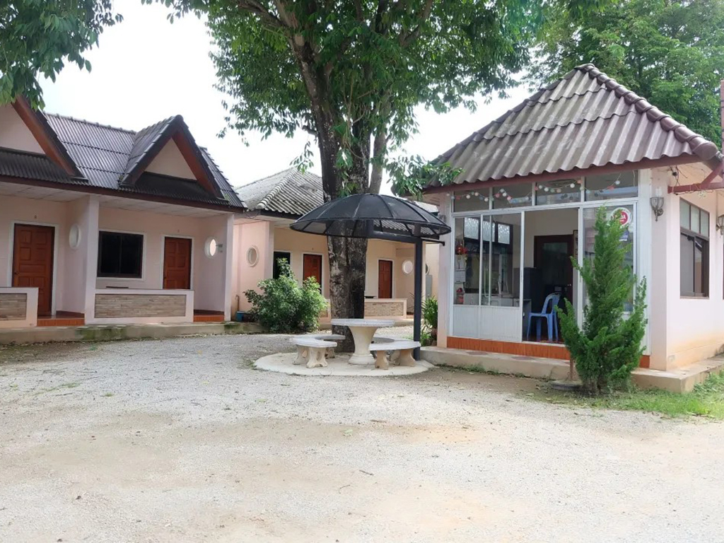 Fuengfukit Hotel