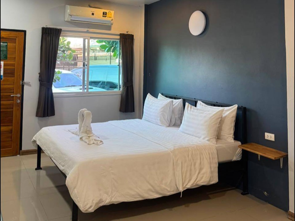 ชาญเพลส