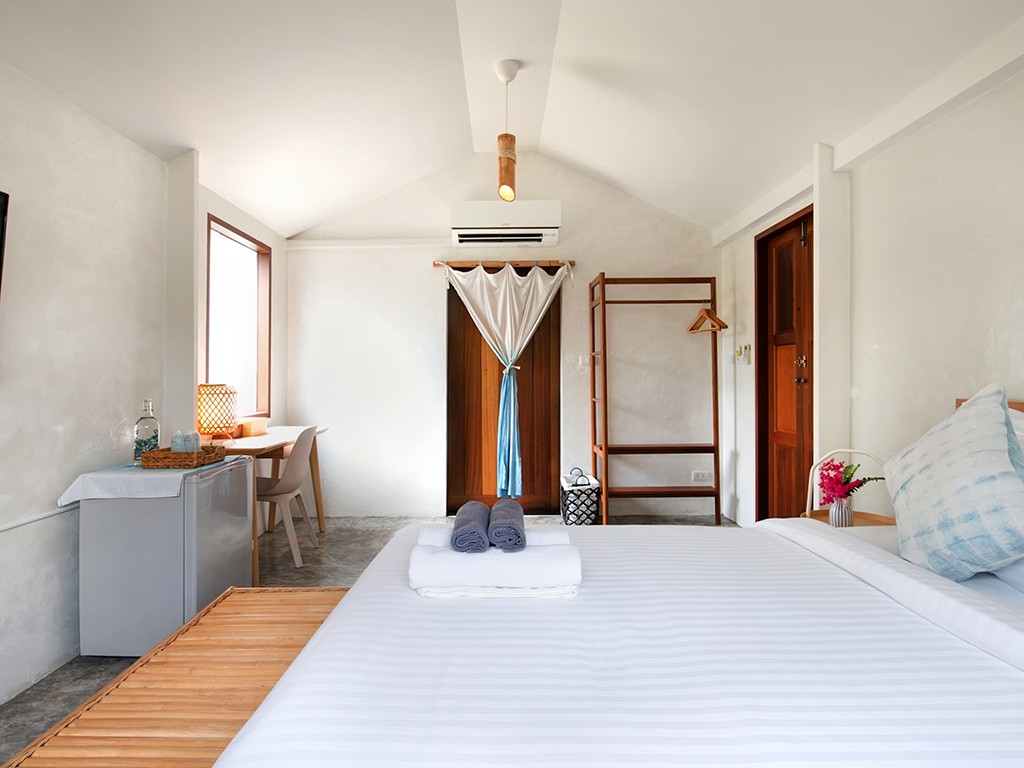 เดอะ ลิตเติ้ล ไวท์ เบิร์ด