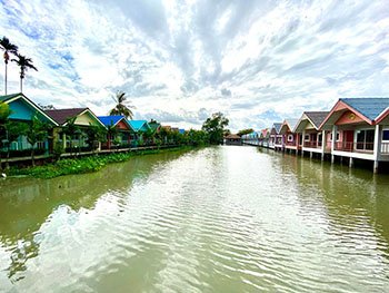 Baan Chay Namm Resort