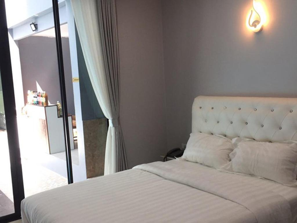 ทรี บริดจ์ โฮเทล