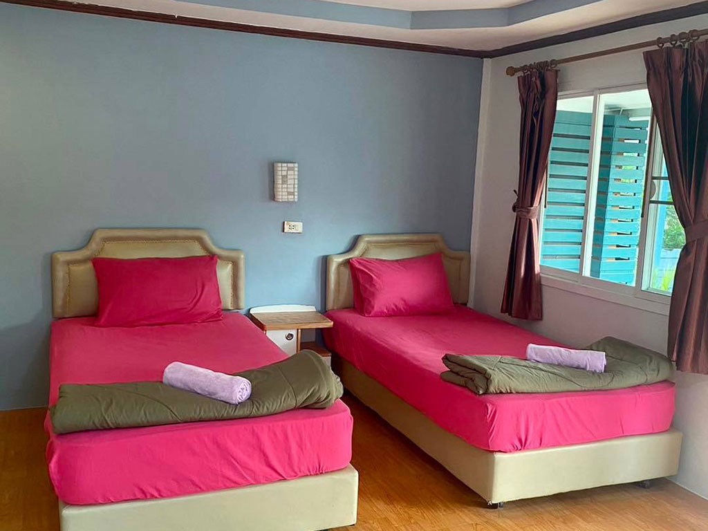 เรือนรับรอง รีสอร์ท